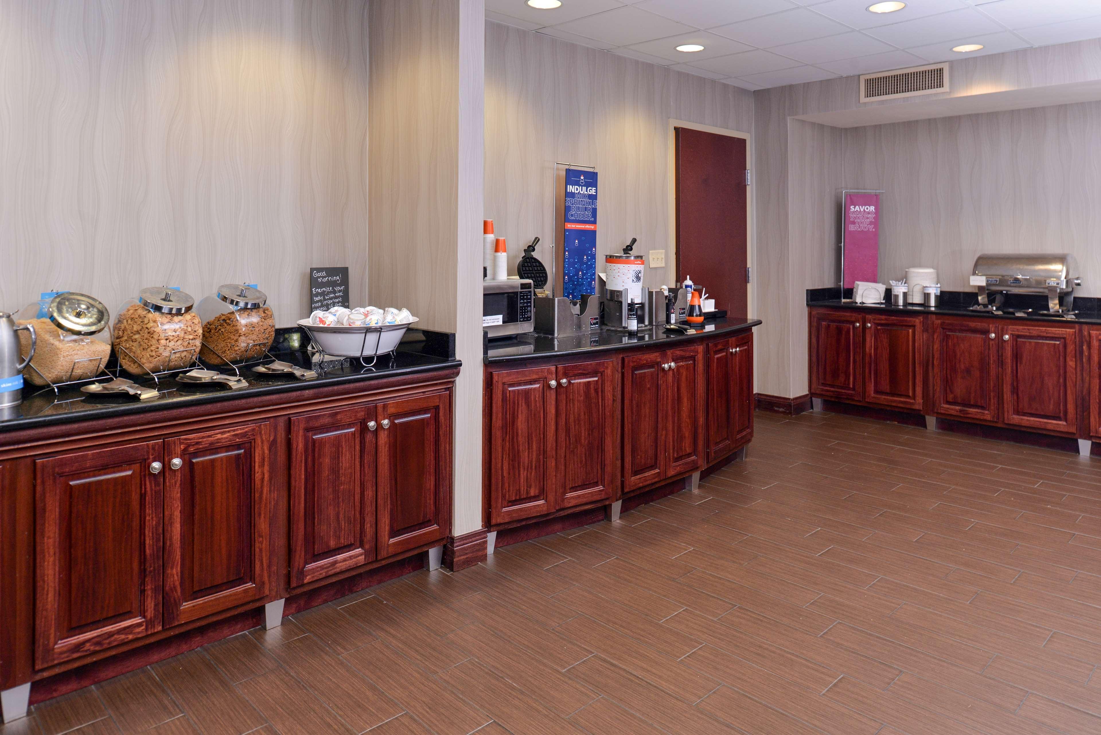 Hampton Inn&Suites Muncie Exterior foto